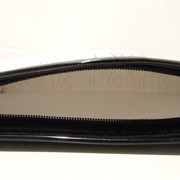 Lancome Makeup Bag Zippered Pouch Black White Spell Out Logo Vinyl EMPTY - Picture 4 of 6